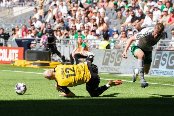 hammarby - häcken på stockholmsarenan i slutet av juni